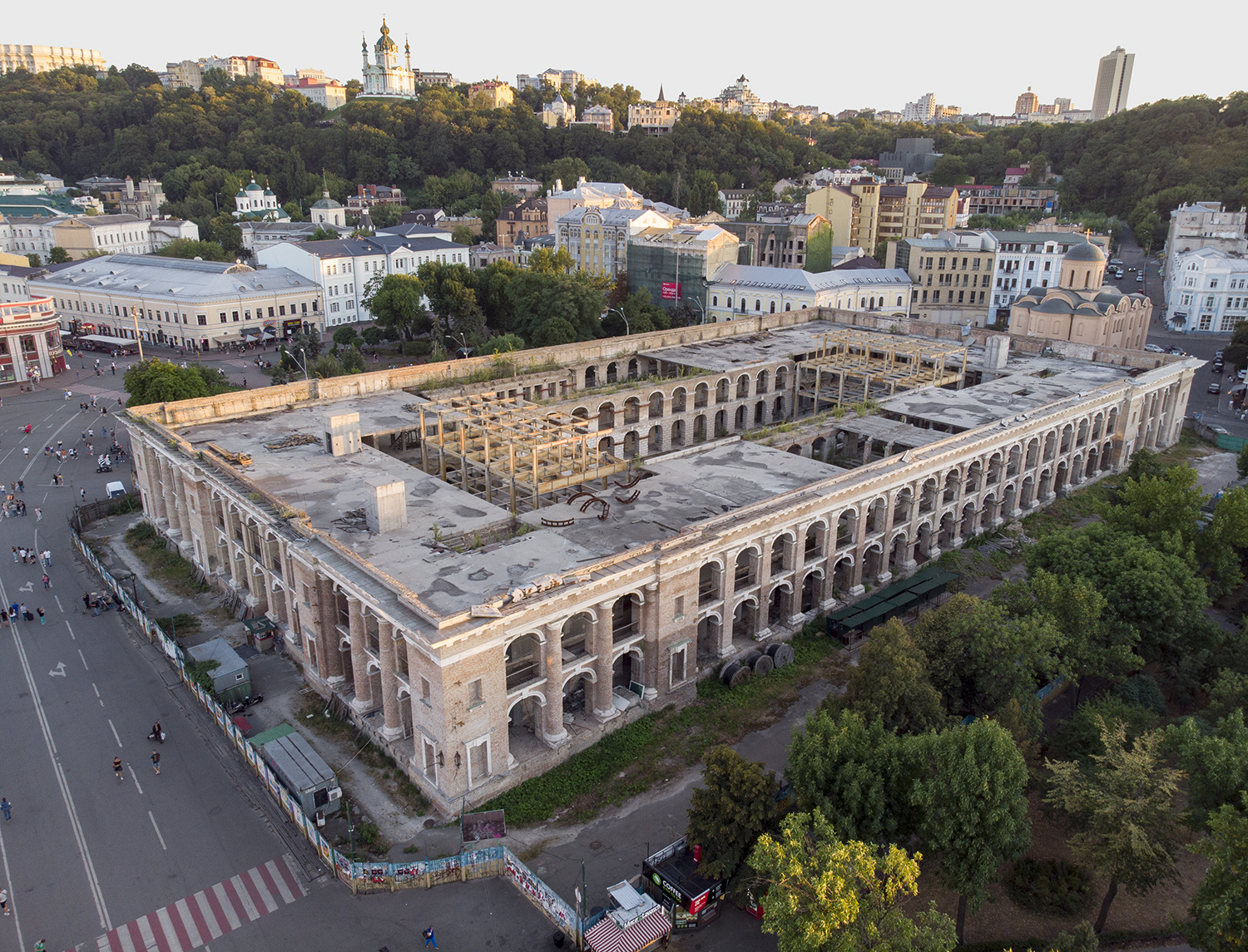 Hostynnyi Dvir — 7